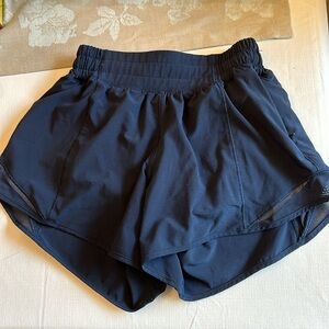 Lululemon hotty hot low rise shorts size 2 tall navy